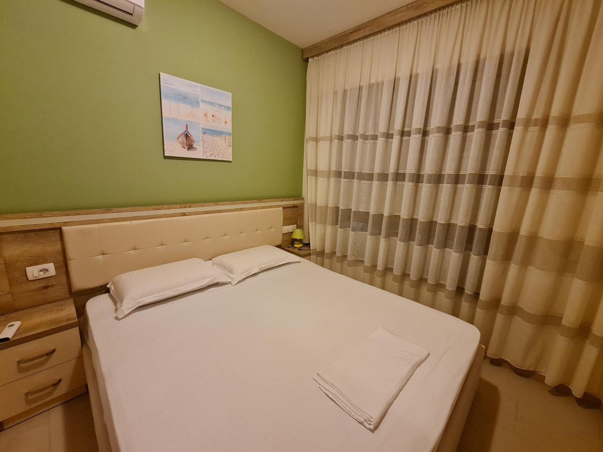 Holiday Apartments Влёра Номер фото